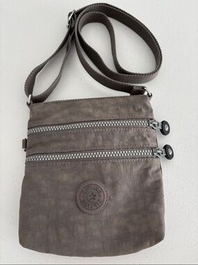 KIPLING Keiko nylon crossbody bag purse top zip closure 2 ext zip pockets grey